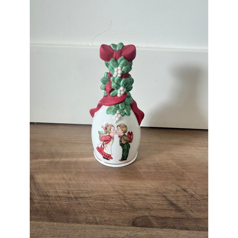 Avon Christmas 1989 Bell Mistletoe Kisses Porcelain\